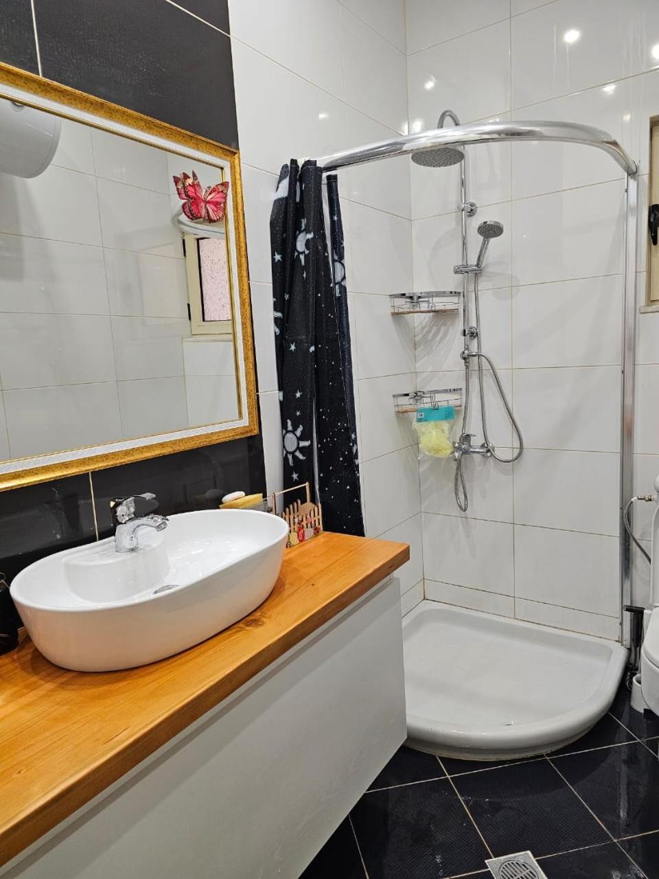 Seaside Jon Saranda Apartman Kültér fotó